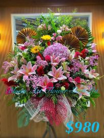 Mixed Flower Arrangement - A Standard CODE 21941